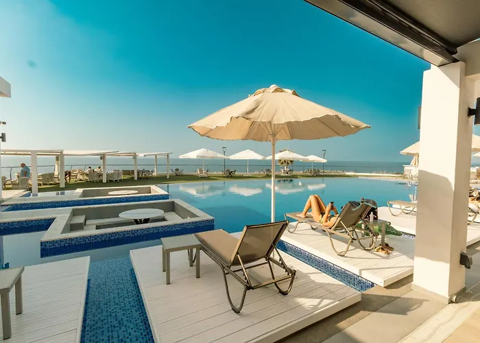 Caesar Cliff Daire *