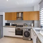 Caesar Cliff Apartman