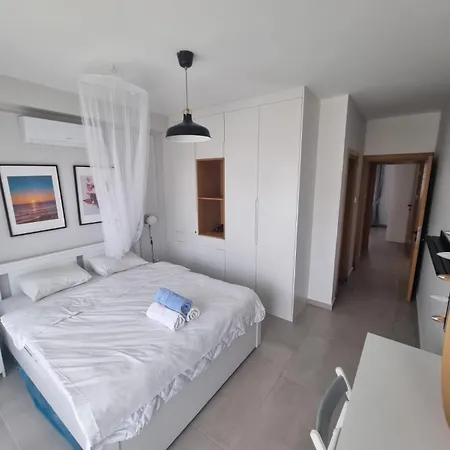 Apartment Caesar Cliff