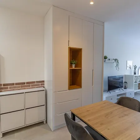 Caesar Cliff Apartment *