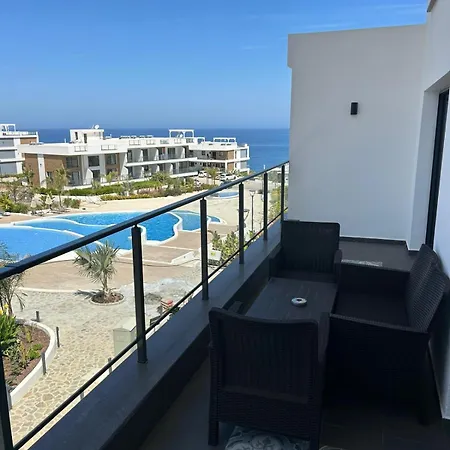 Caesar Cliff Apartment *