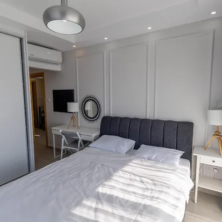 Caesar Cliff Apartment Trikomo