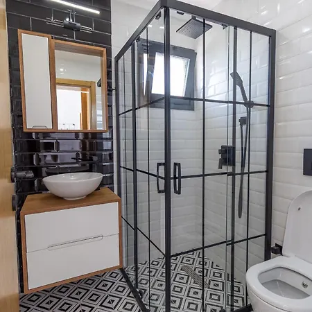 Caesar Cliff Apartment Trikomo