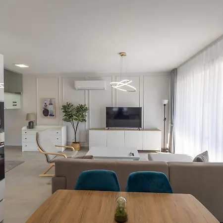 Caesar Cliff Apartament *