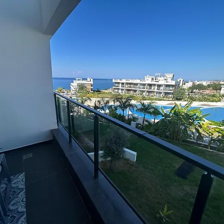 Caesar Cliff Apartment Trikomo