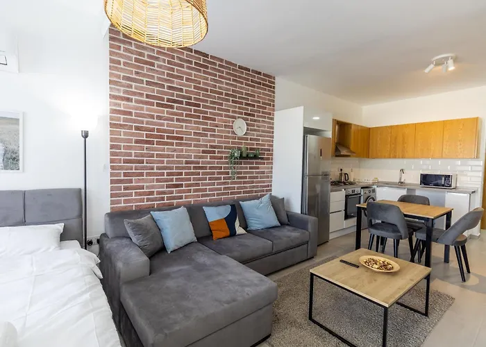 Caesar Cliff Apartmán *